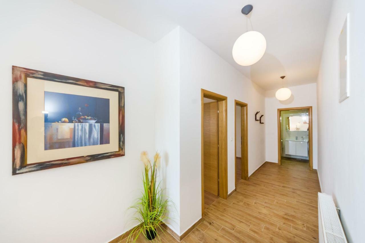 Alex Apartment